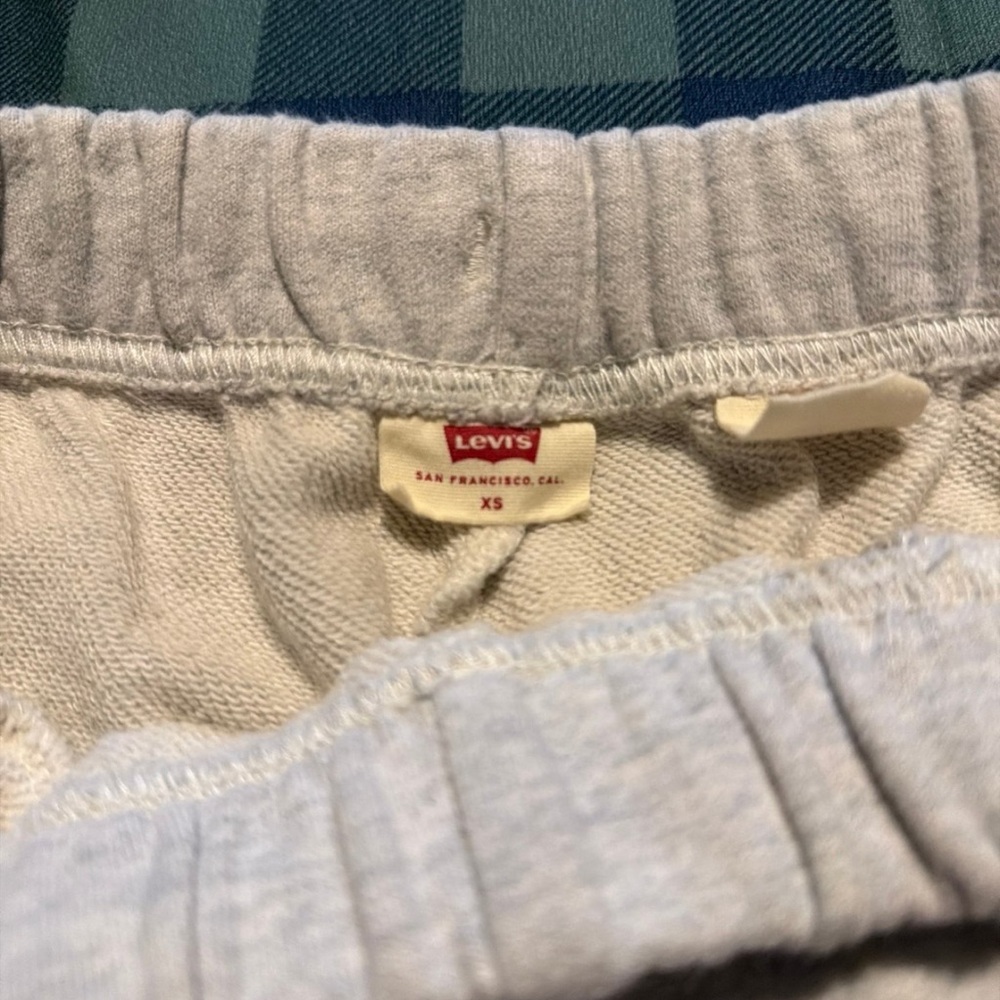 Sweats - Picture 2 of 3